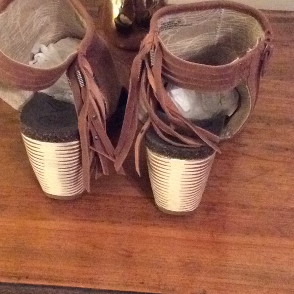 OTBT Tan Free Spirit Sandals - Picture 3 of 5